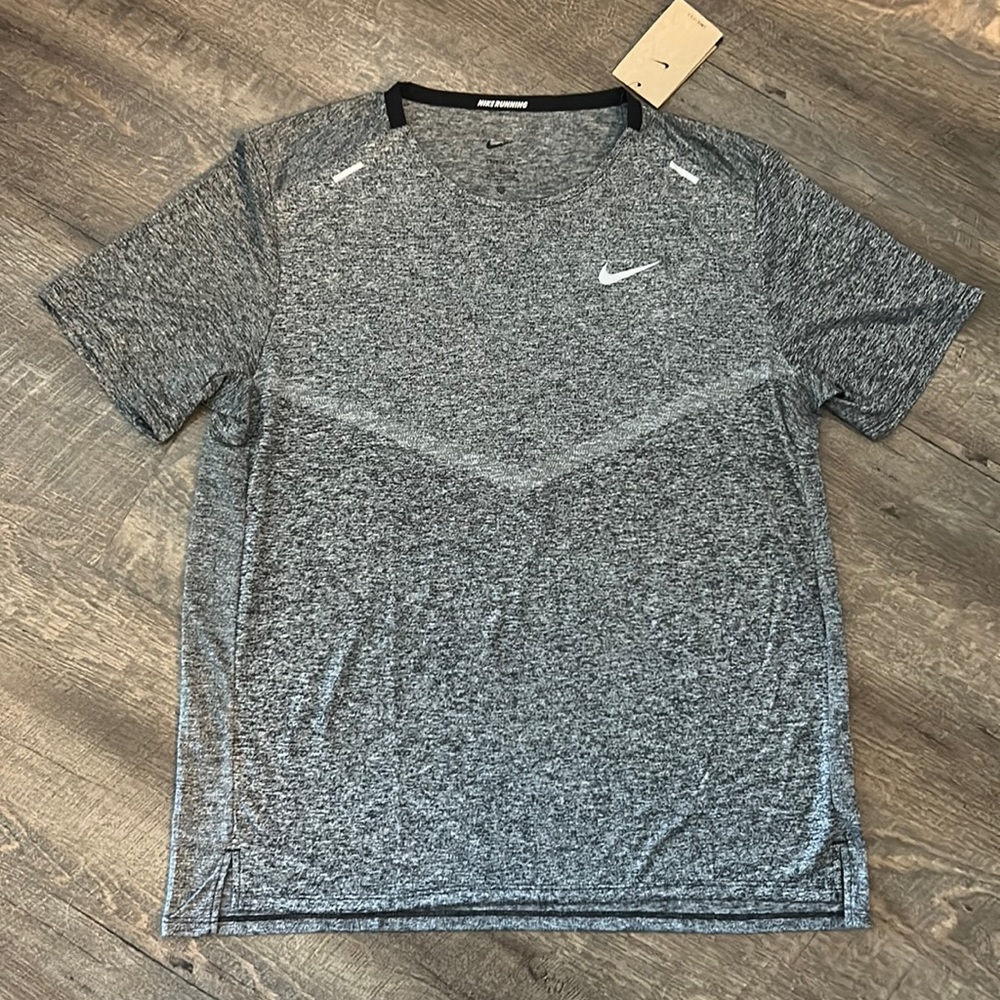 Nike Running T-Shirt - Picture 1 of 5